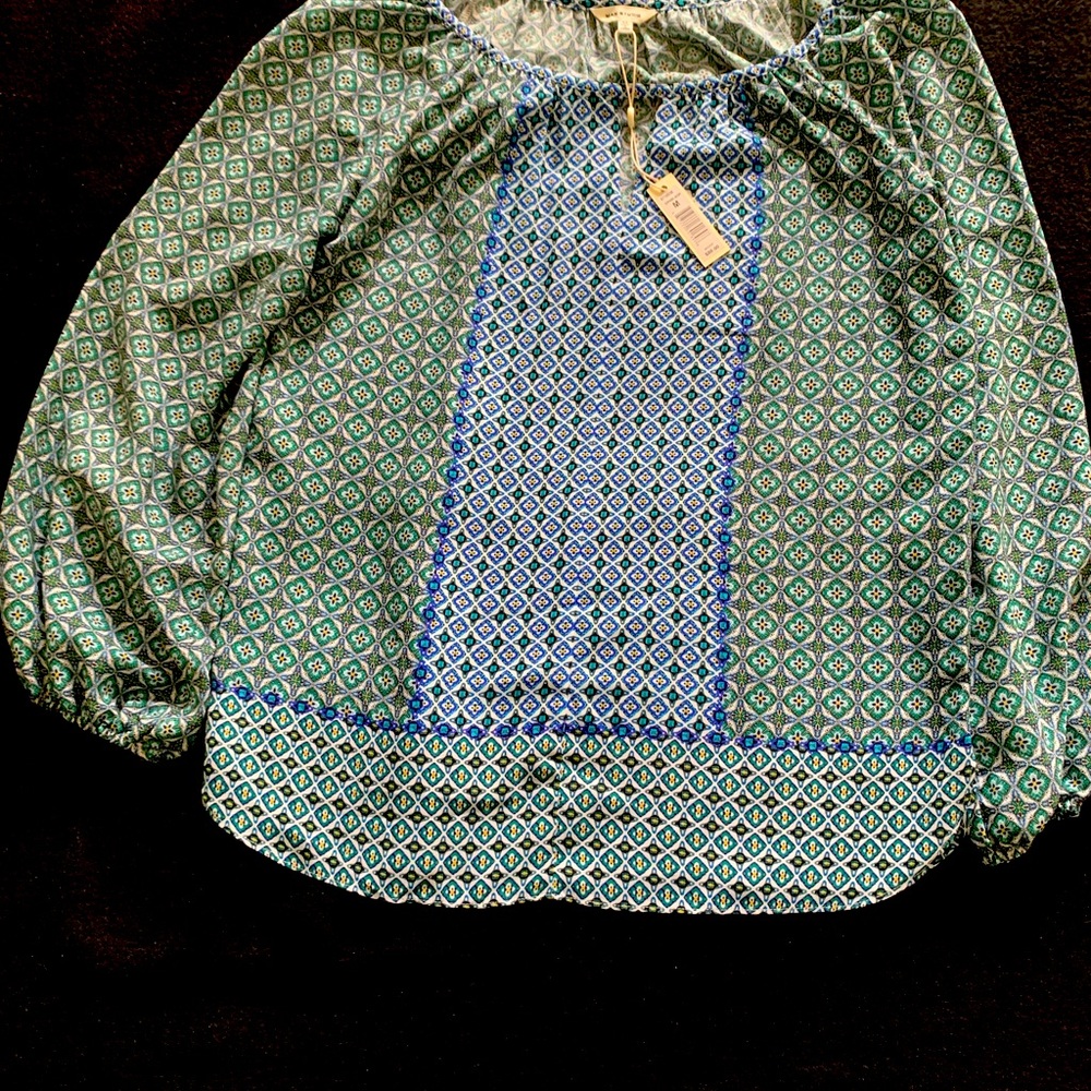 Max Studio medium floral blouse